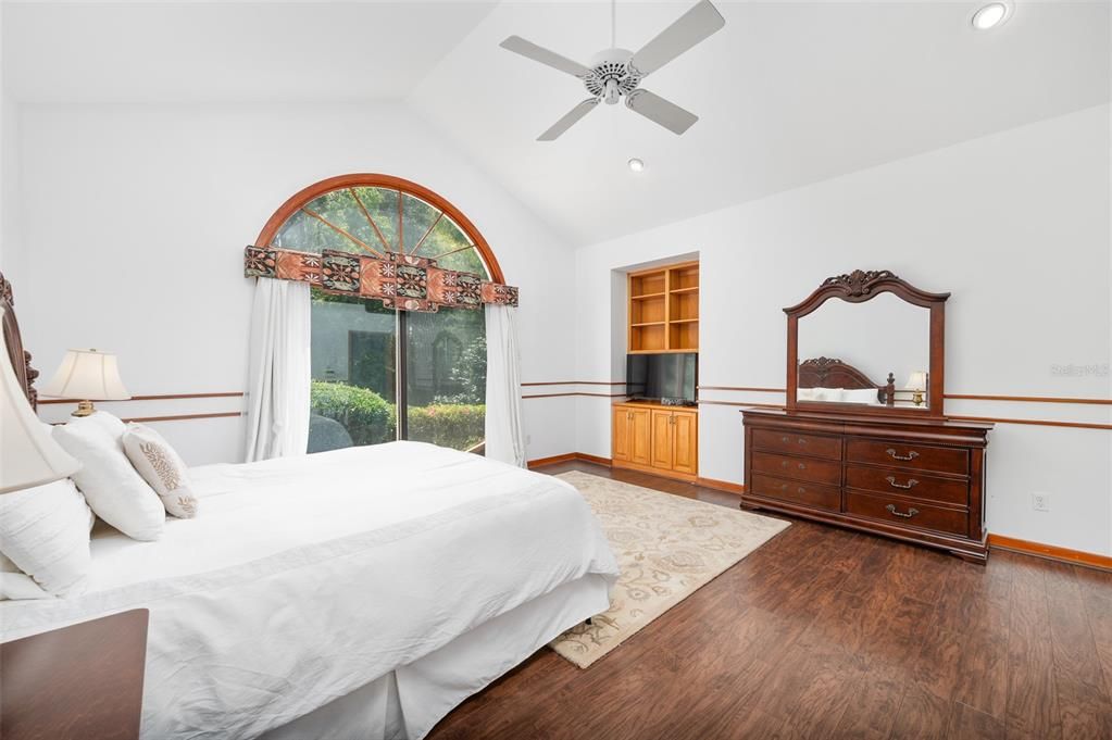 For Rent: $7,000 (5 beds, 4 baths, 4044 Square Feet)