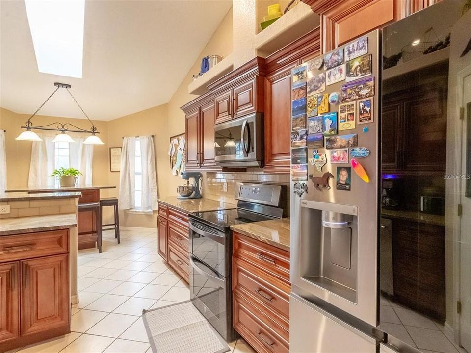 For Sale: $800,000 (3 beds, 2 baths, 2067 Square Feet)