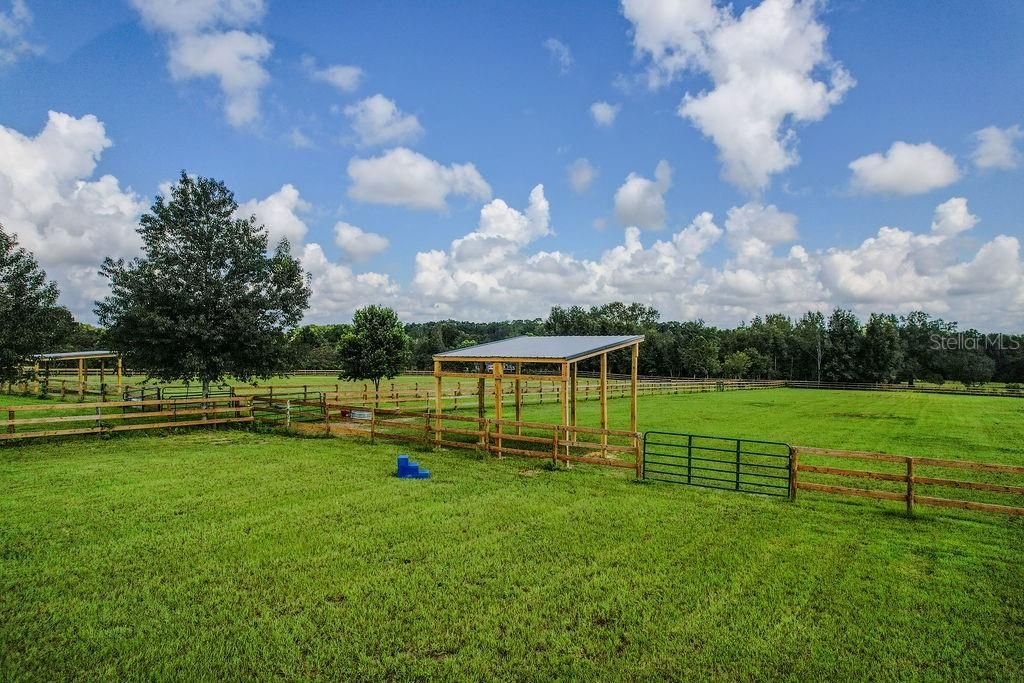 For Sale: $800,000 (3 beds, 2 baths, 2067 Square Feet)