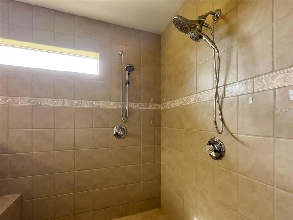 For Sale: $800,000 (3 beds, 2 baths, 2067 Square Feet)