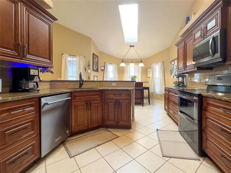 For Sale: $800,000 (3 beds, 2 baths, 2067 Square Feet)