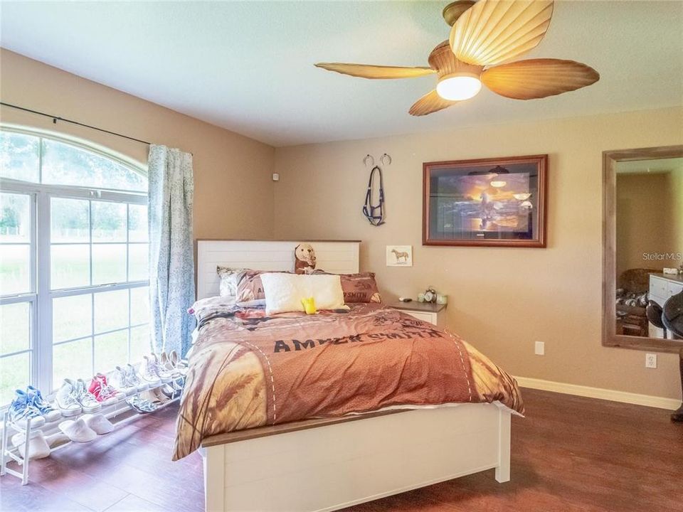 For Sale: $800,000 (3 beds, 2 baths, 2067 Square Feet)