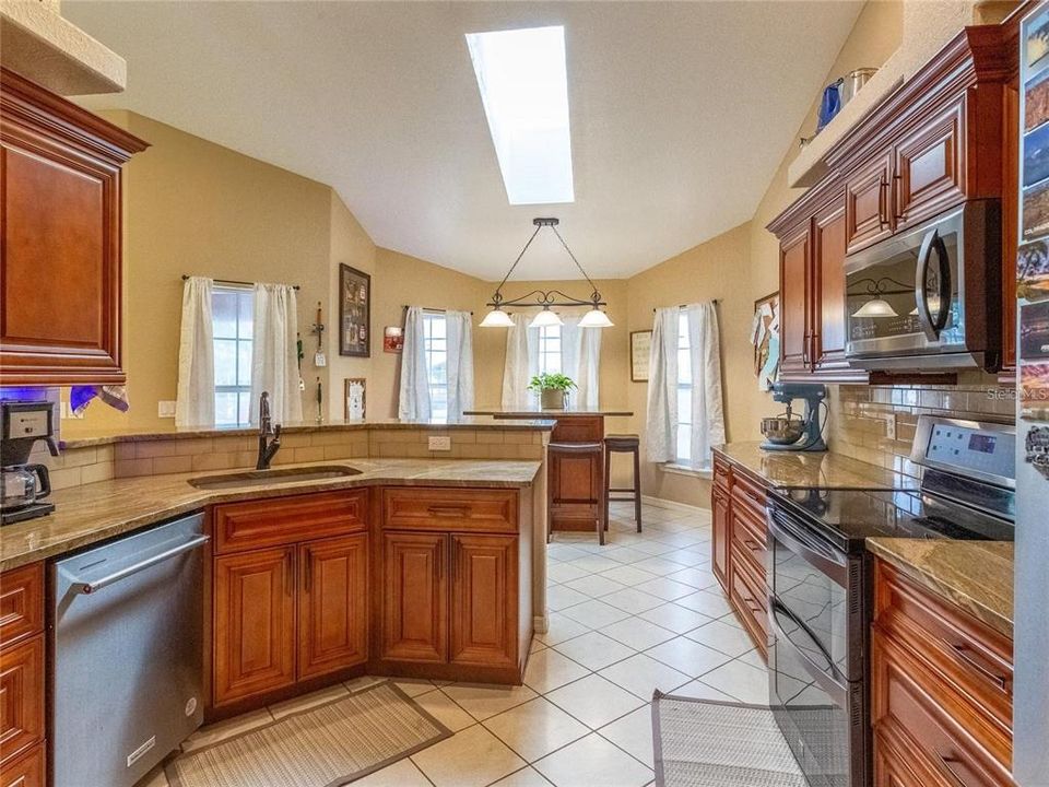 For Sale: $800,000 (3 beds, 2 baths, 2067 Square Feet)