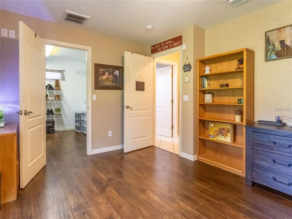 For Sale: $800,000 (3 beds, 2 baths, 2067 Square Feet)