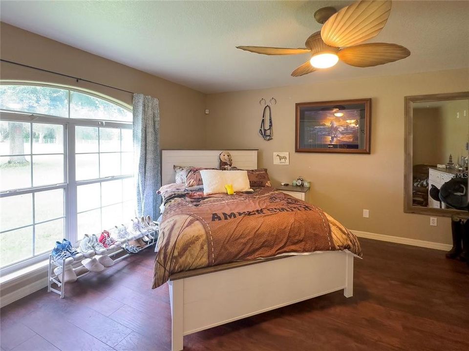 For Sale: $800,000 (3 beds, 2 baths, 2067 Square Feet)