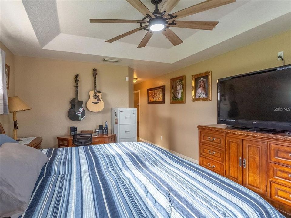 For Sale: $800,000 (3 beds, 2 baths, 2067 Square Feet)