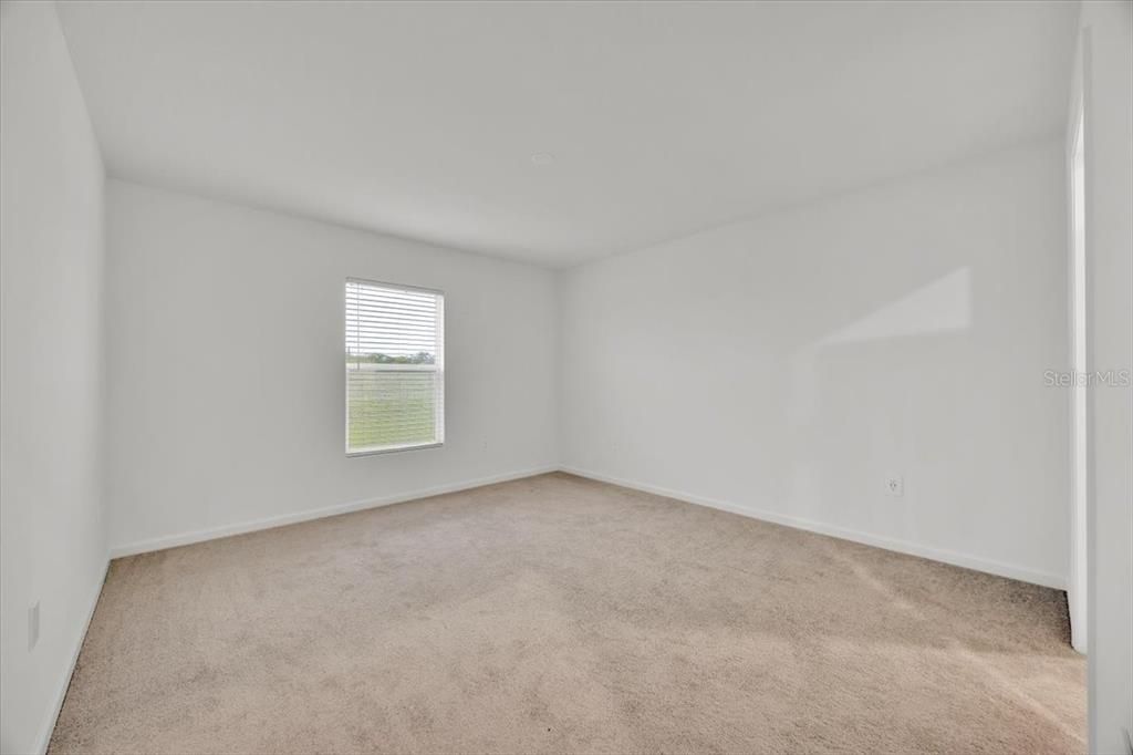 For Rent: $2,100 (4 beds, 2 baths, 1824 Square Feet)