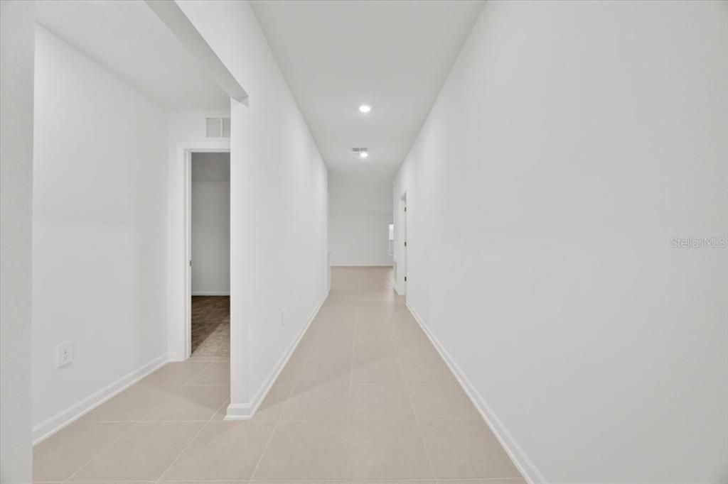 For Rent: $2,100 (4 beds, 2 baths, 1824 Square Feet)