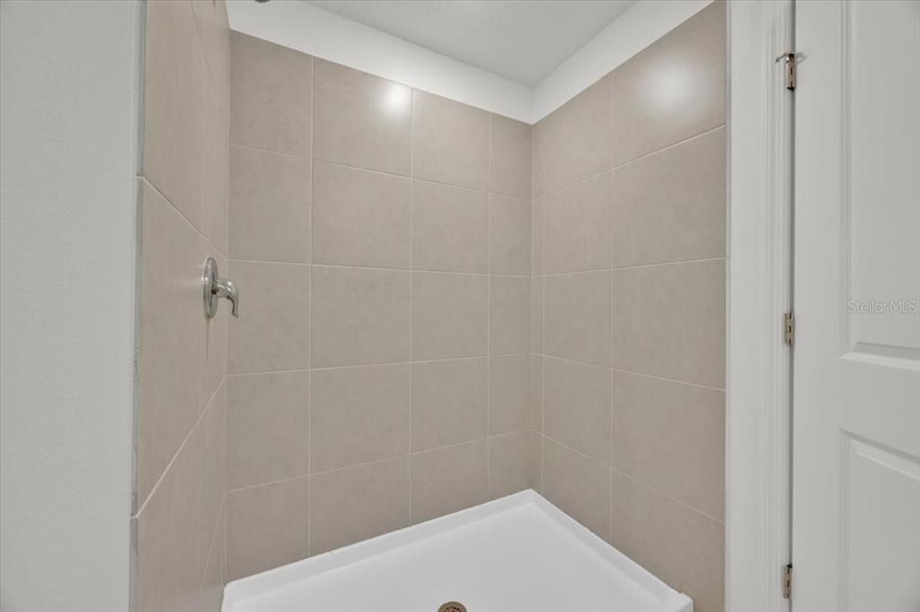 For Rent: $2,100 (4 beds, 2 baths, 1824 Square Feet)