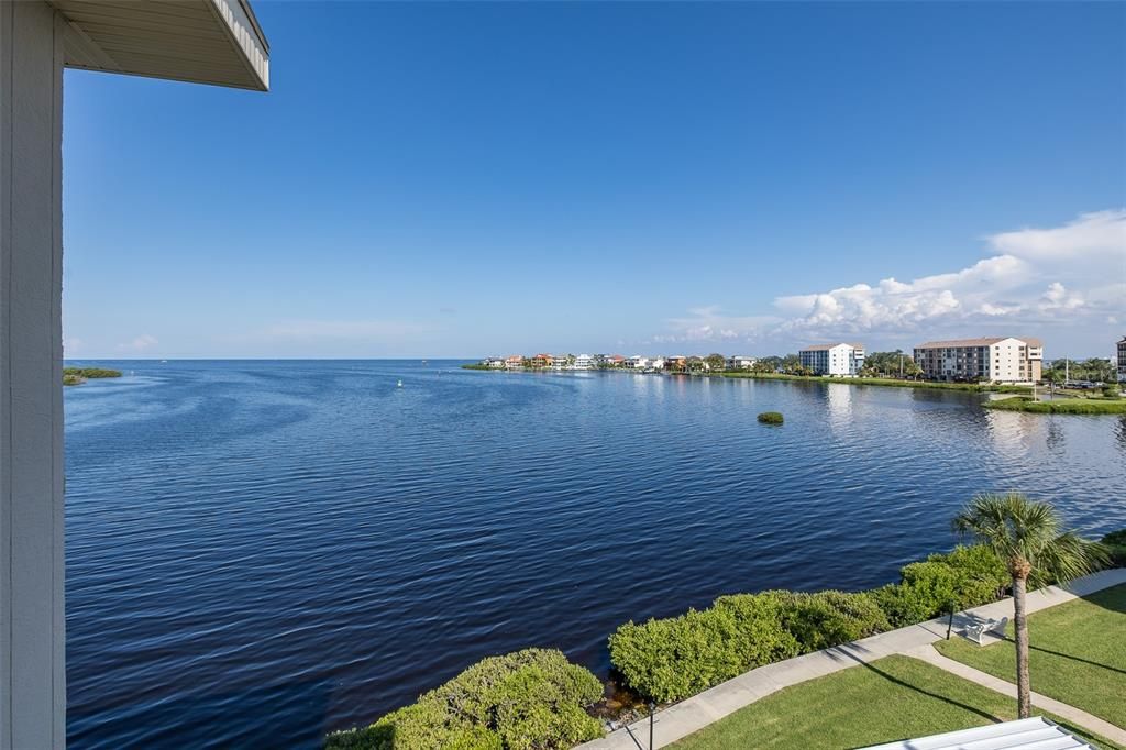 На продажу: $489,500 (2 спален, 2 ванн, 1578 Квадратных фут)