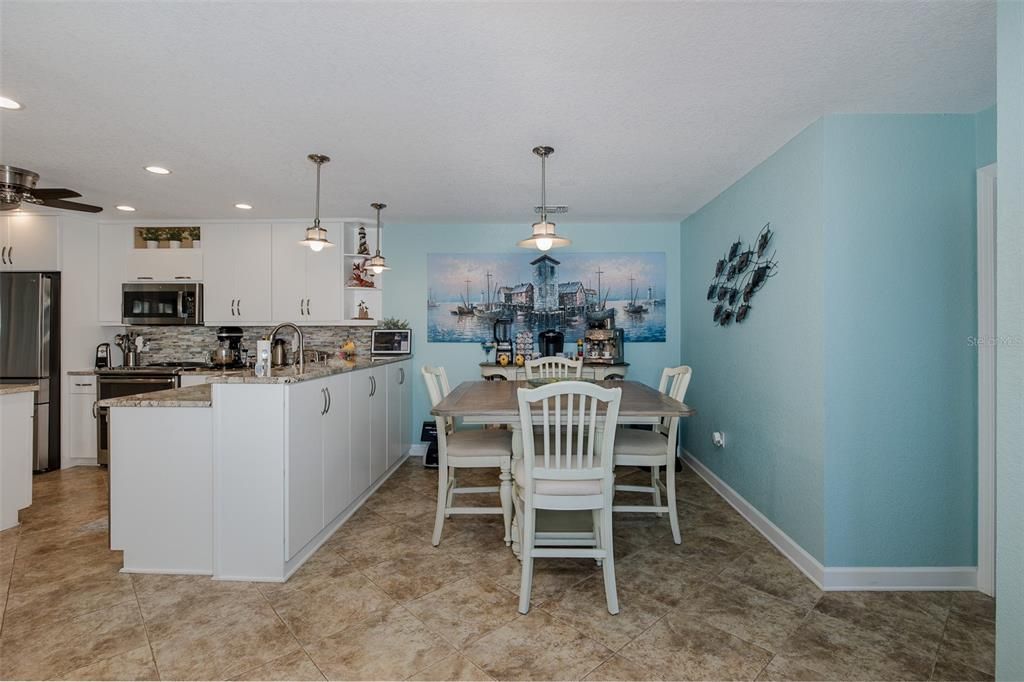 На продажу: $489,500 (2 спален, 2 ванн, 1578 Квадратных фут)