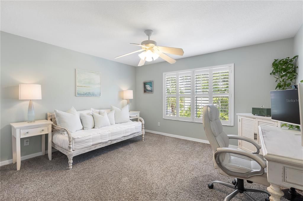 For Sale: $735,000 (5 beds, 3 baths, 3372 Square Feet)