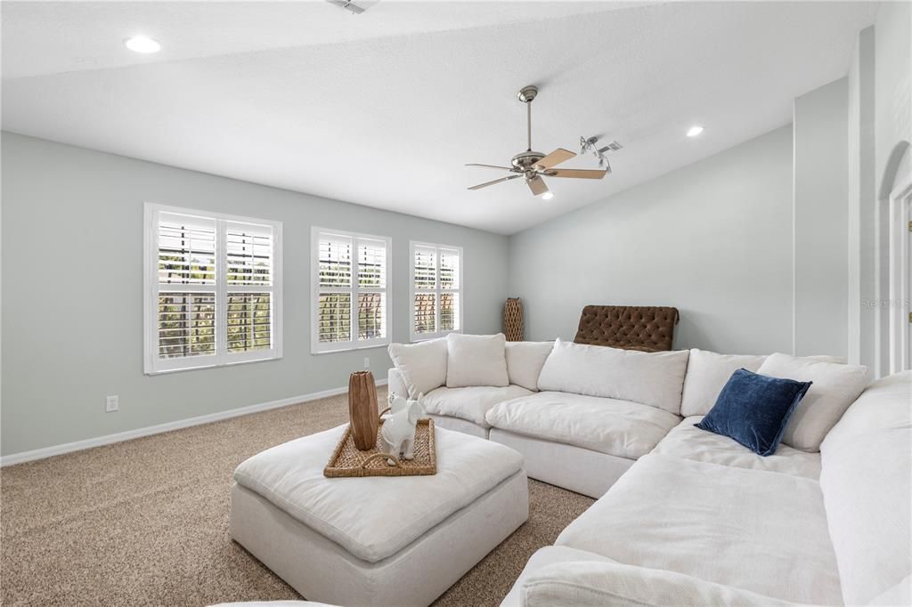 For Sale: $735,000 (5 beds, 3 baths, 3372 Square Feet)