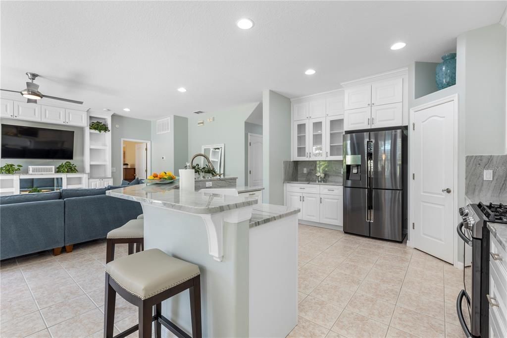 For Sale: $735,000 (5 beds, 3 baths, 3372 Square Feet)