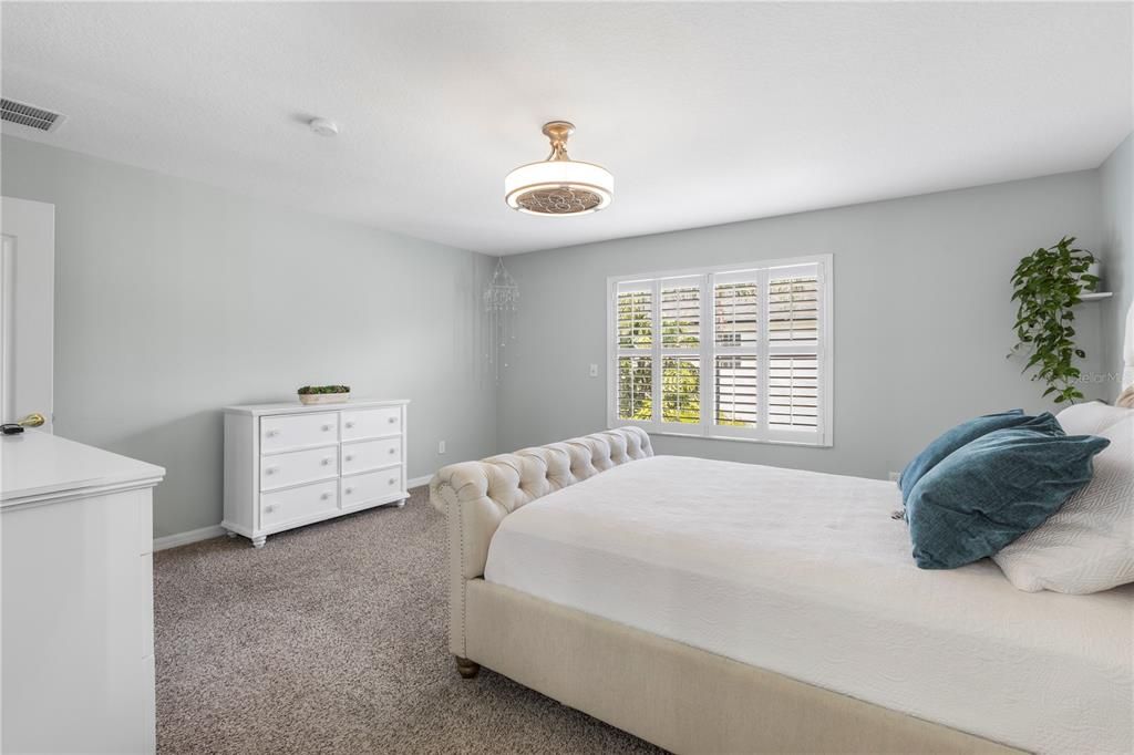 For Sale: $735,000 (5 beds, 3 baths, 3372 Square Feet)