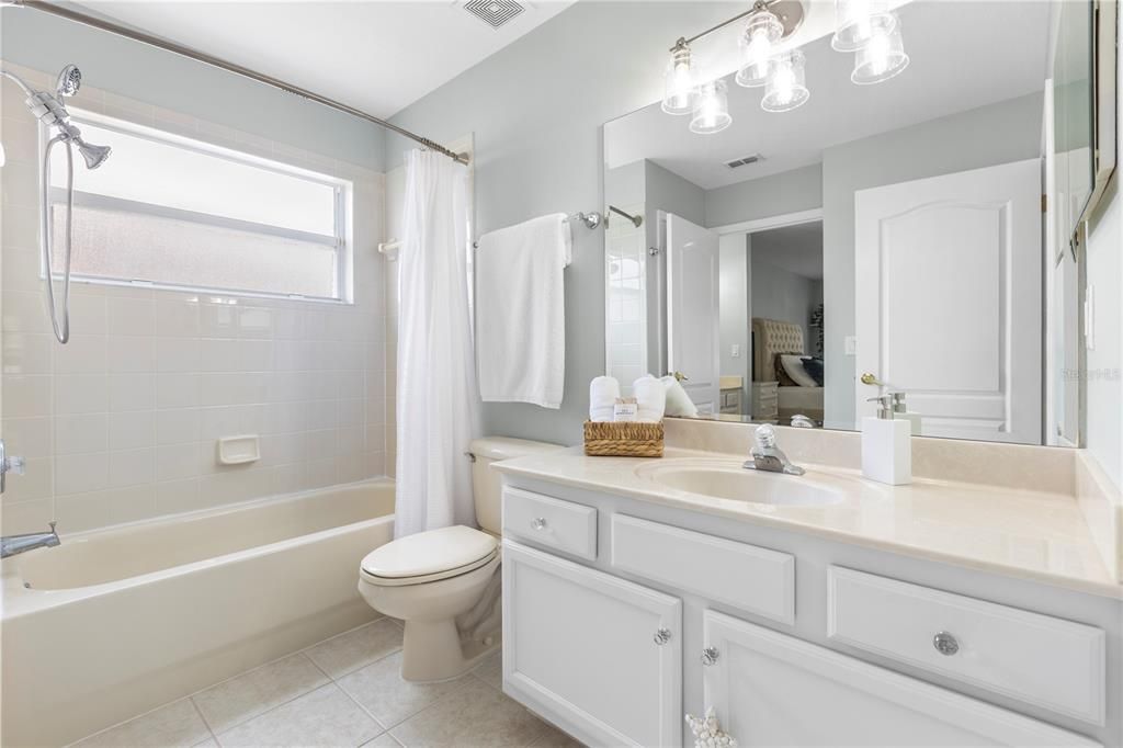 For Sale: $735,000 (5 beds, 3 baths, 3372 Square Feet)