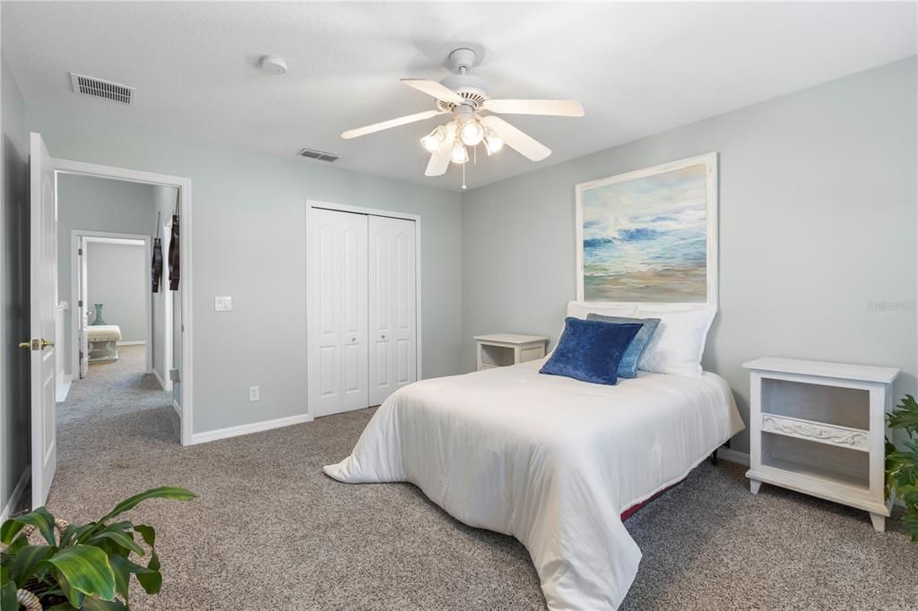 For Sale: $735,000 (5 beds, 3 baths, 3372 Square Feet)