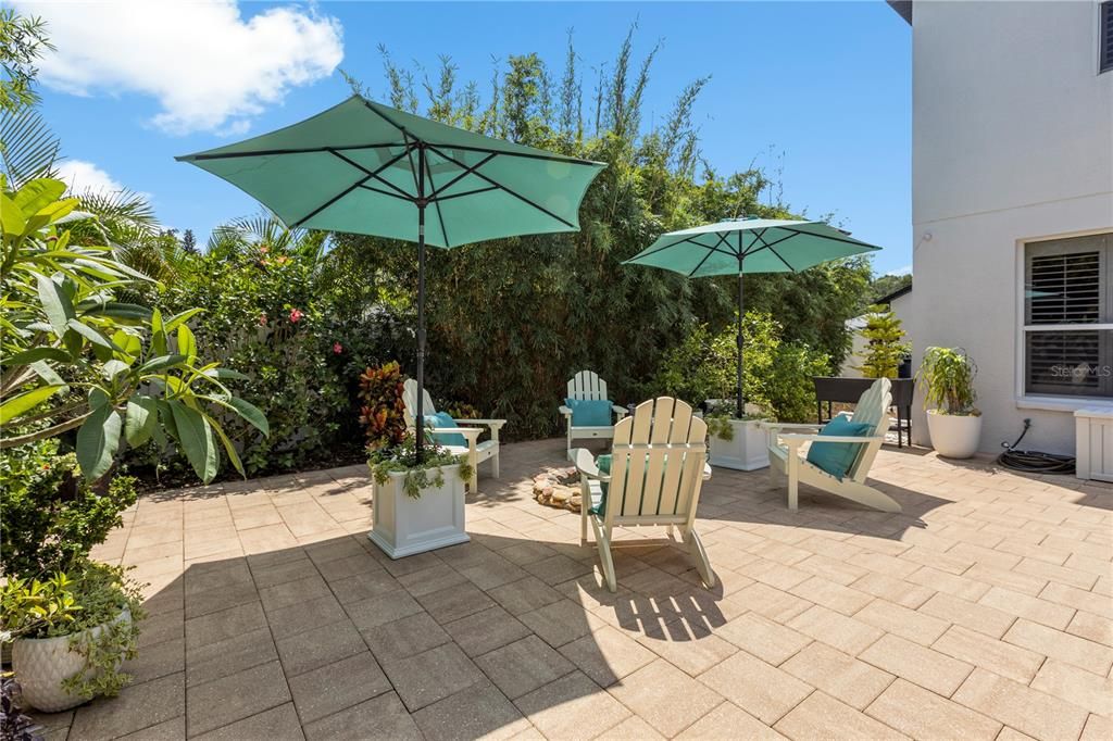 For Sale: $735,000 (5 beds, 3 baths, 3372 Square Feet)