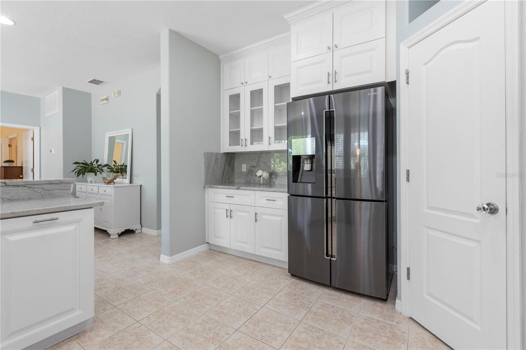 For Sale: $735,000 (5 beds, 3 baths, 3372 Square Feet)