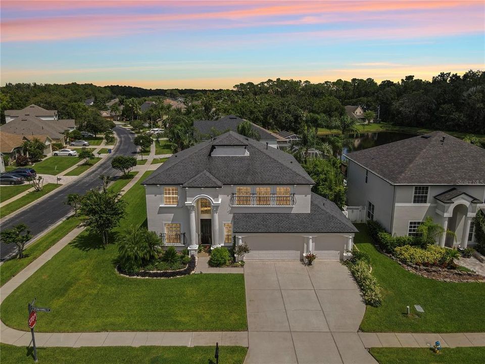 For Sale: $735,000 (5 beds, 3 baths, 3372 Square Feet)