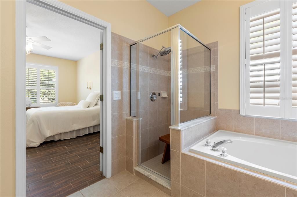 For Sale: $735,000 (5 beds, 3 baths, 3372 Square Feet)