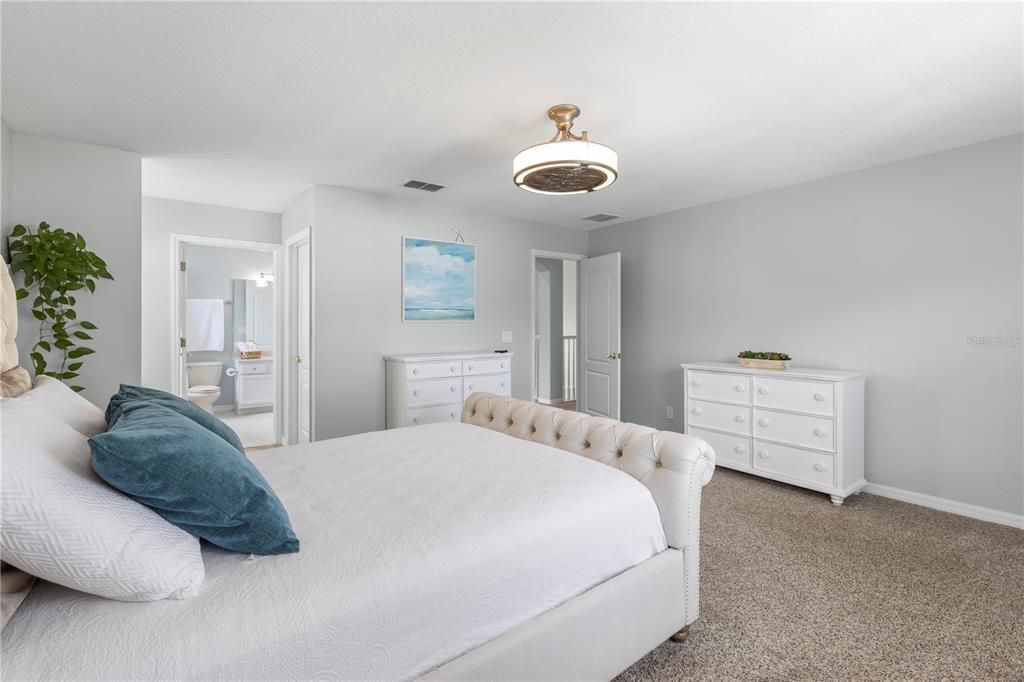 For Sale: $735,000 (5 beds, 3 baths, 3372 Square Feet)