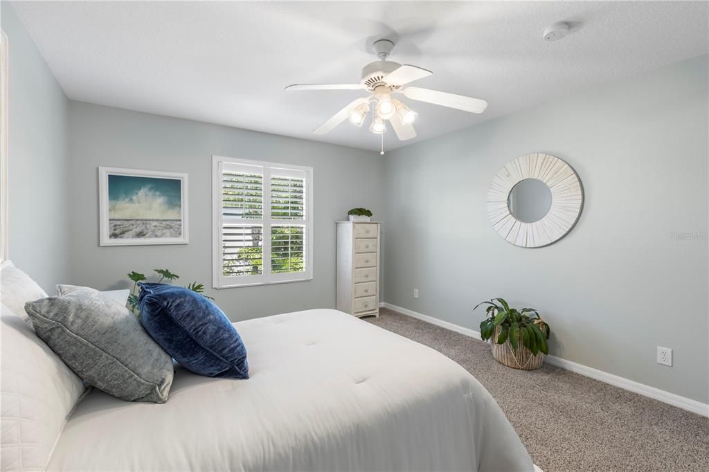 For Sale: $735,000 (5 beds, 3 baths, 3372 Square Feet)