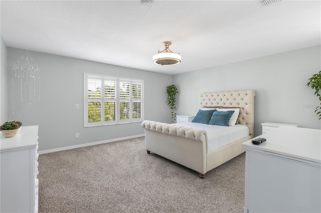 For Sale: $735,000 (5 beds, 3 baths, 3372 Square Feet)