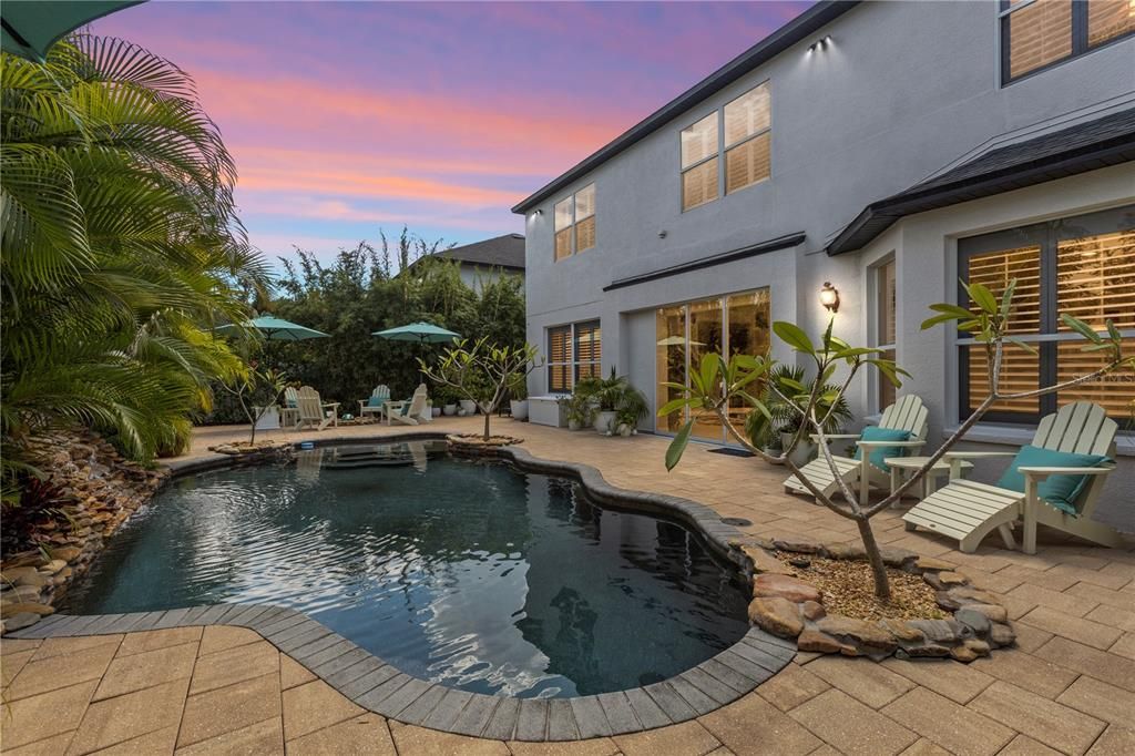 For Sale: $735,000 (5 beds, 3 baths, 3372 Square Feet)