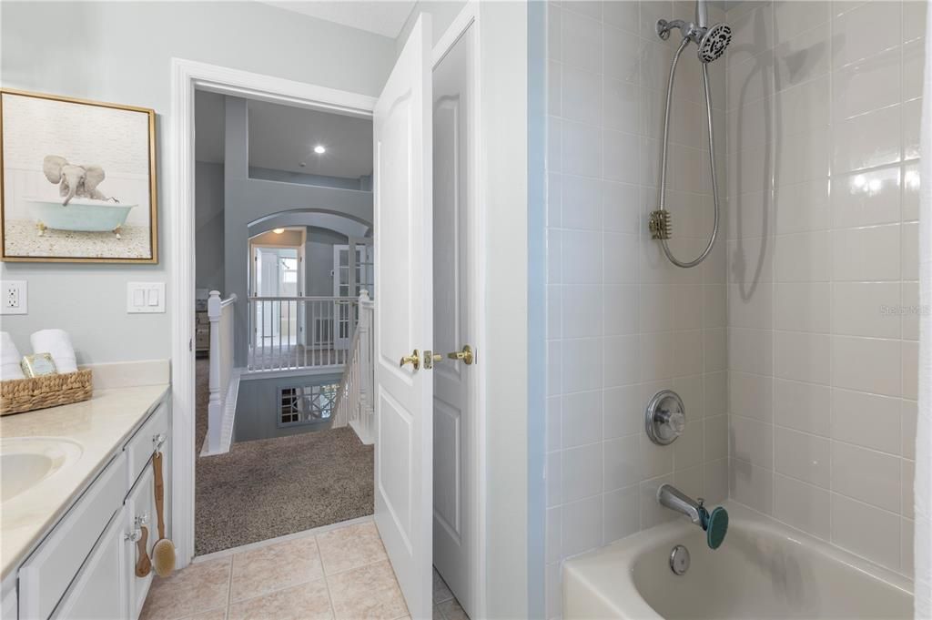 For Sale: $735,000 (5 beds, 3 baths, 3372 Square Feet)