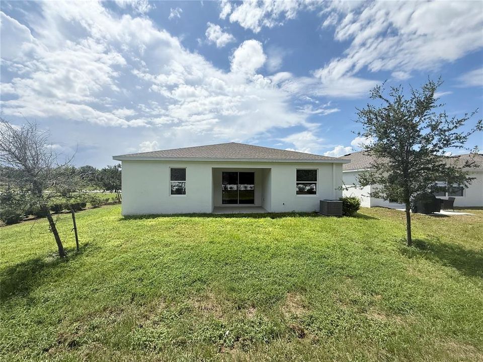 En Venta: $384,450 (4 camas, 3 baños, 2211 Pies cuadrados)