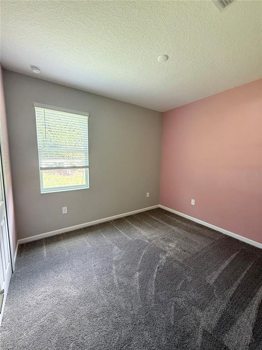 En Venta: $384,450 (4 camas, 3 baños, 2211 Pies cuadrados)