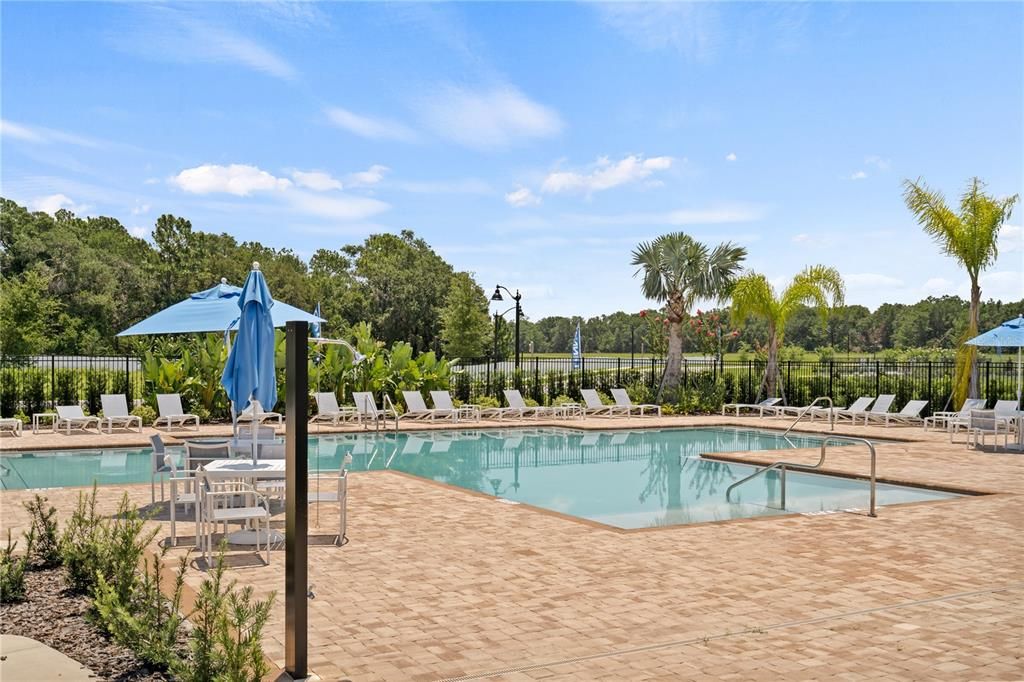 En Venta: $384,450 (4 camas, 3 baños, 2211 Pies cuadrados)