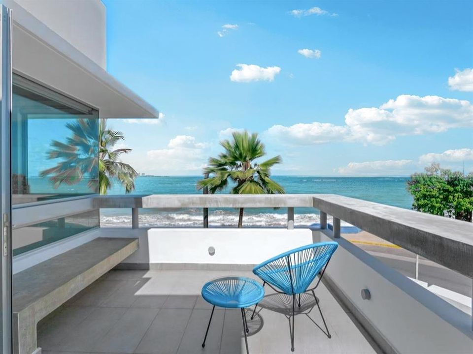 На продажу: $6,400,000 (5 спален, 5 ванн, 4500 Квадратных фут)