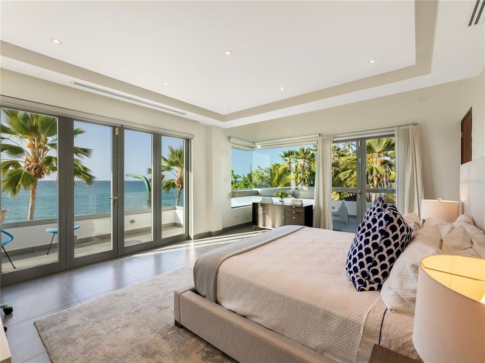 На продажу: $6,400,000 (5 спален, 5 ванн, 4500 Квадратных фут)