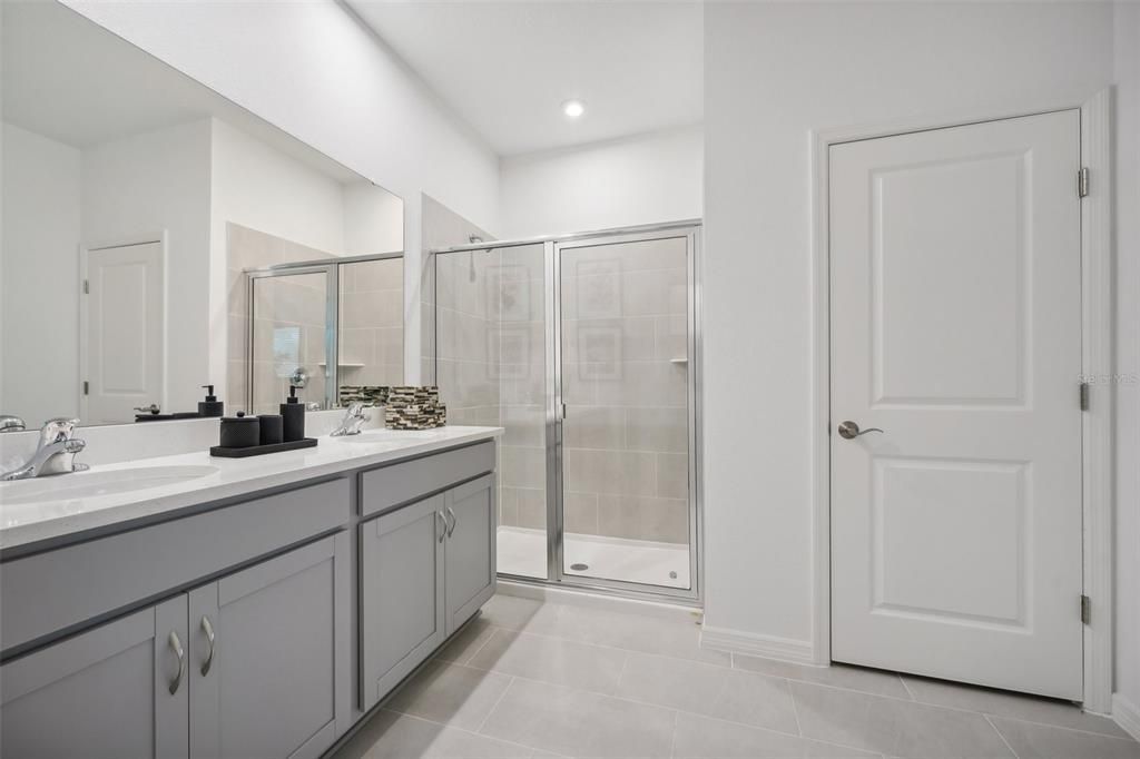 Active With Contract: $373,990 (4 beds, 3 baths, 2210 Square Feet)