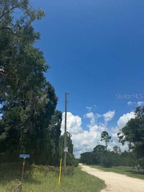 На продажу: $146,000 (12.23 acres)