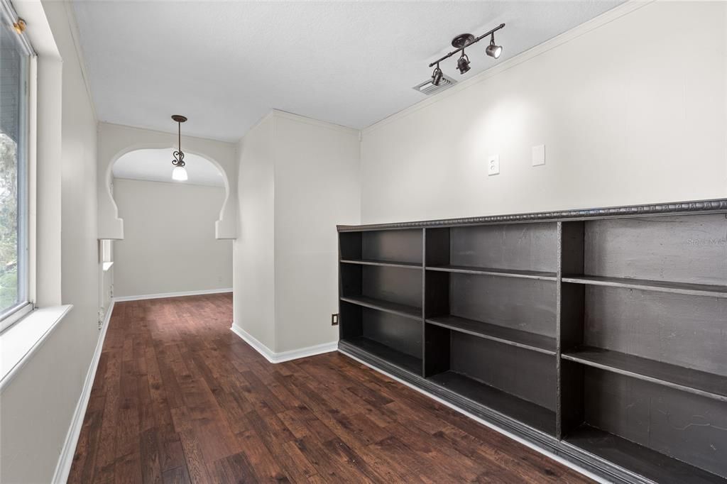 For Sale: $499,900 (3 beds, 3 baths, 2924 Square Feet)