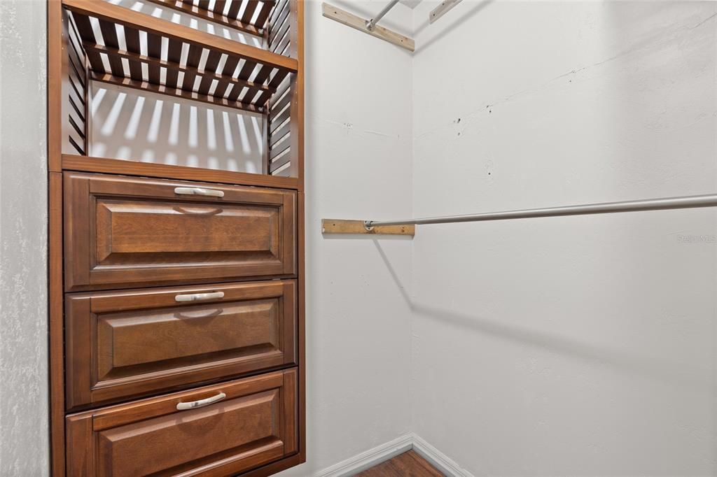 For Sale: $499,900 (3 beds, 3 baths, 2924 Square Feet)