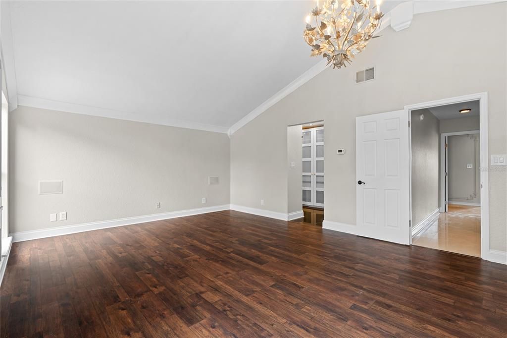 For Sale: $499,900 (3 beds, 3 baths, 2924 Square Feet)