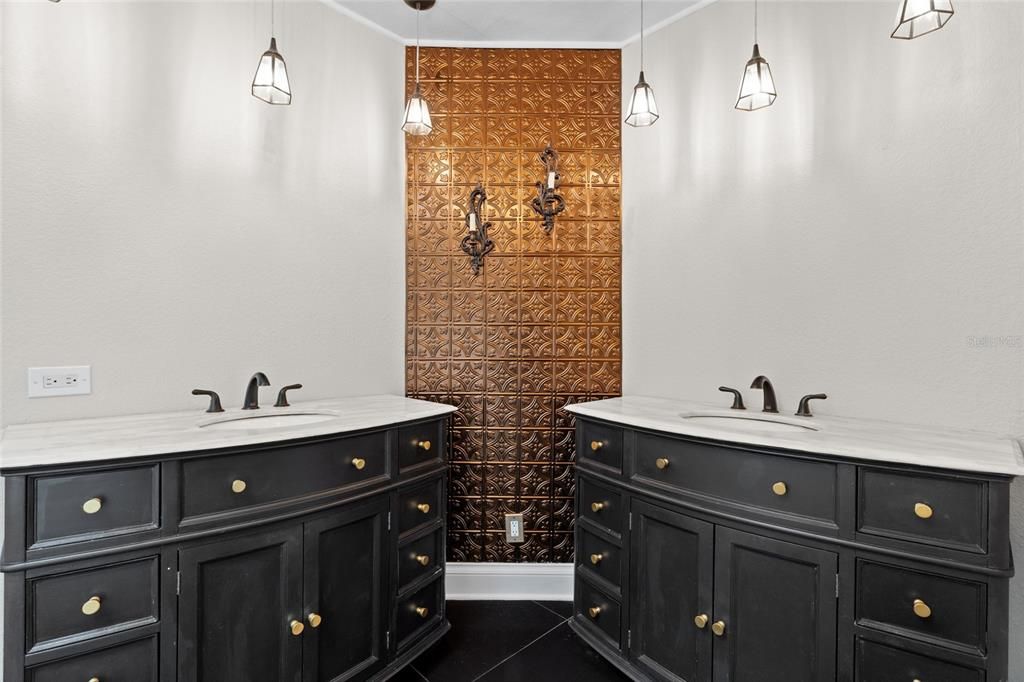 For Sale: $499,900 (3 beds, 3 baths, 2924 Square Feet)