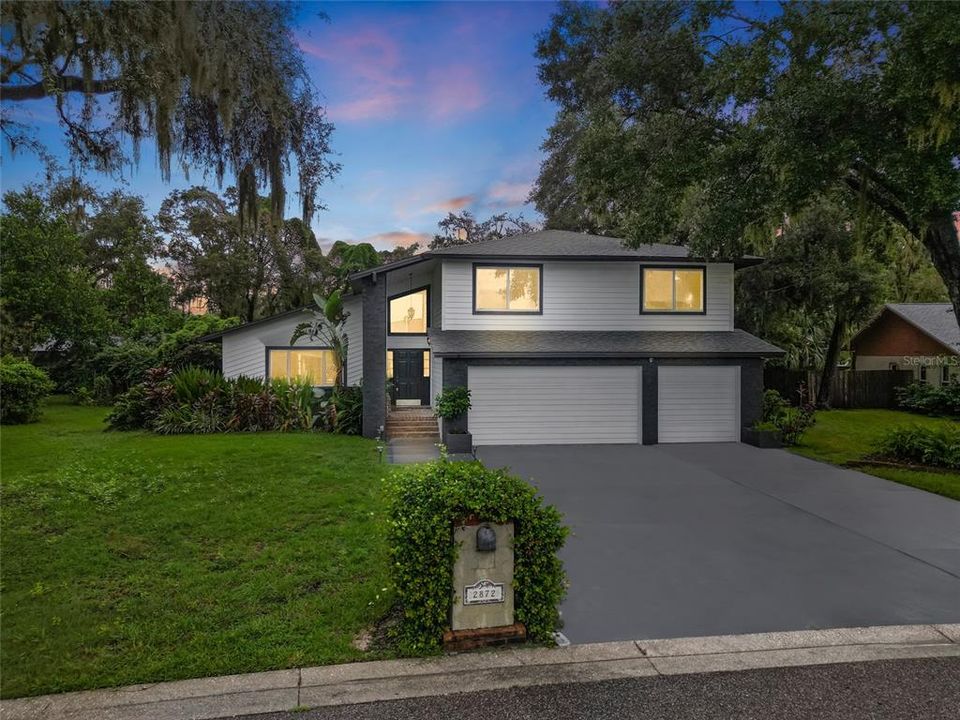 For Sale: $499,900 (3 beds, 3 baths, 2924 Square Feet)