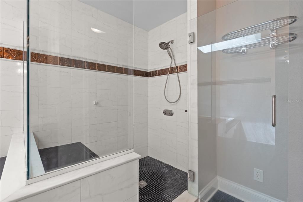 For Sale: $499,900 (3 beds, 3 baths, 2924 Square Feet)