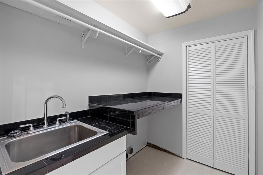 For Sale: $499,900 (3 beds, 3 baths, 2924 Square Feet)