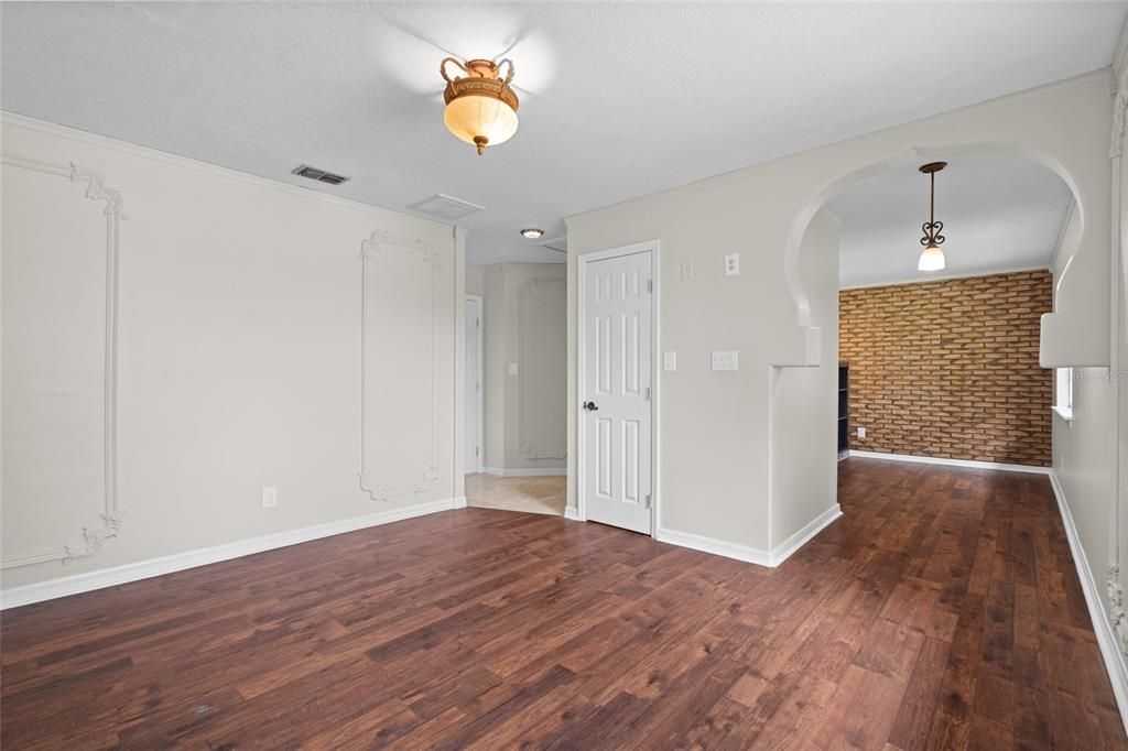 For Sale: $499,900 (3 beds, 3 baths, 2924 Square Feet)