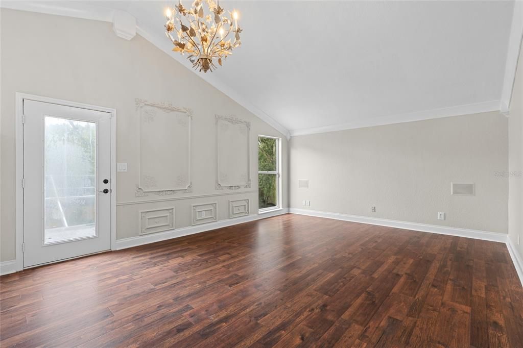 For Sale: $499,900 (3 beds, 3 baths, 2924 Square Feet)