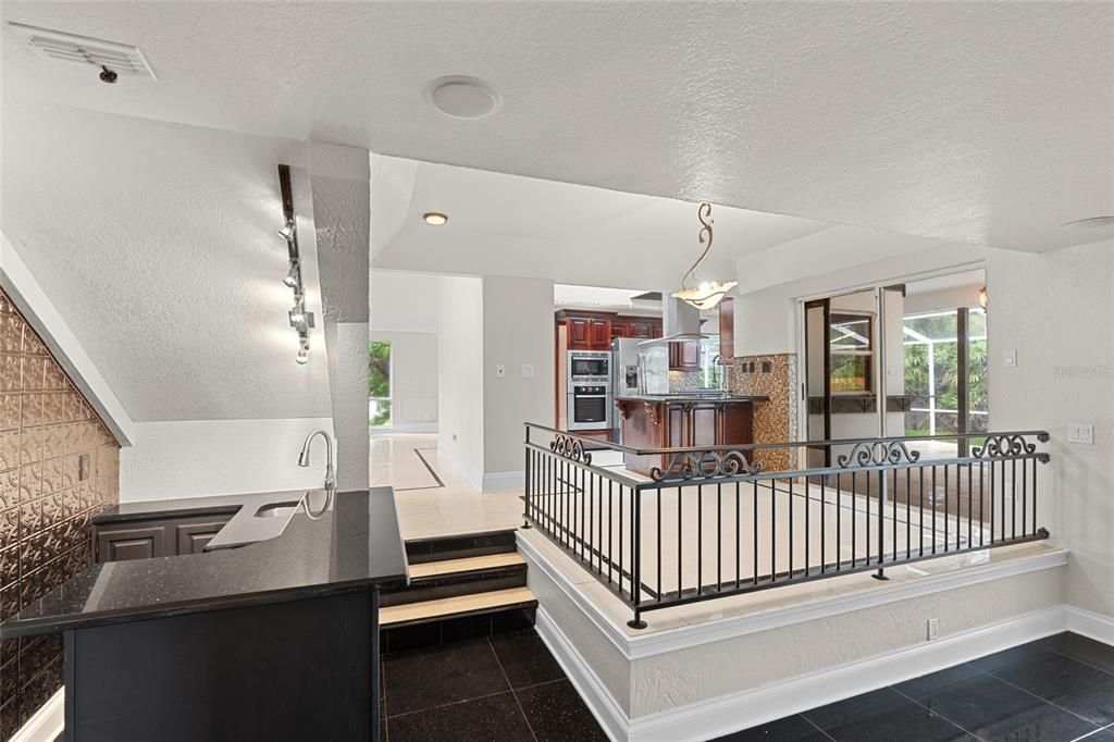 For Sale: $499,900 (3 beds, 3 baths, 2924 Square Feet)