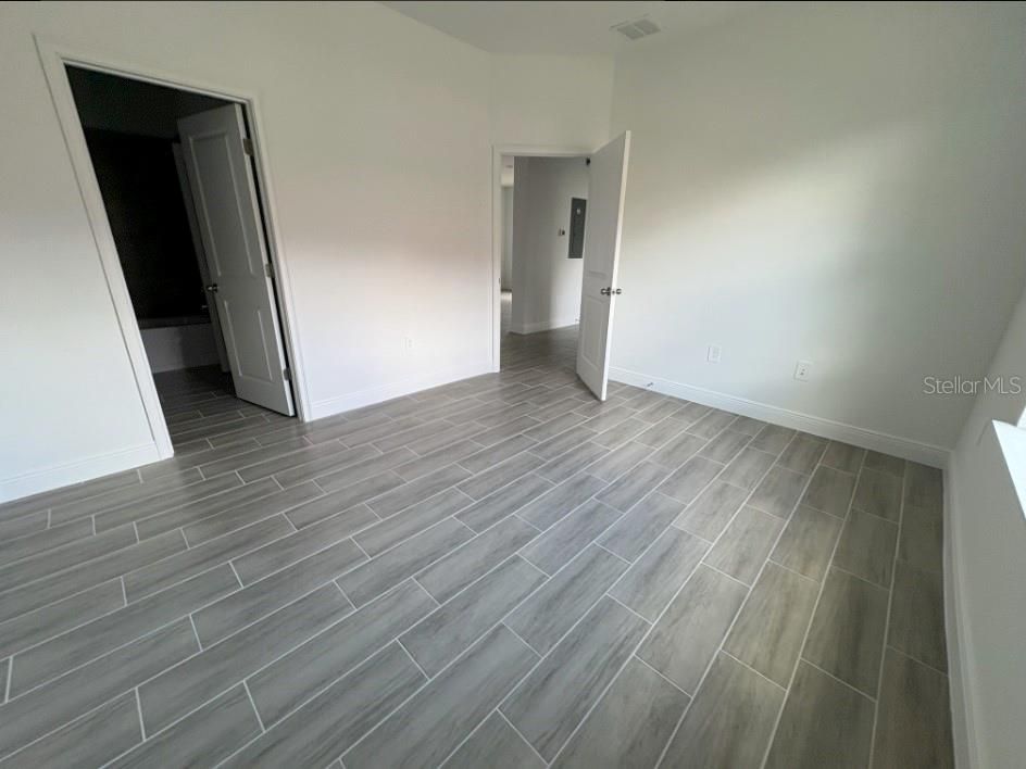 For Rent: $1,425 (2 beds, 2 baths, 1055 Square Feet)