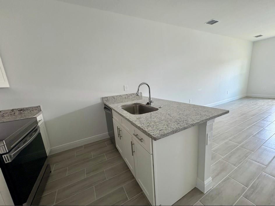 For Rent: $1,425 (2 beds, 2 baths, 1055 Square Feet)