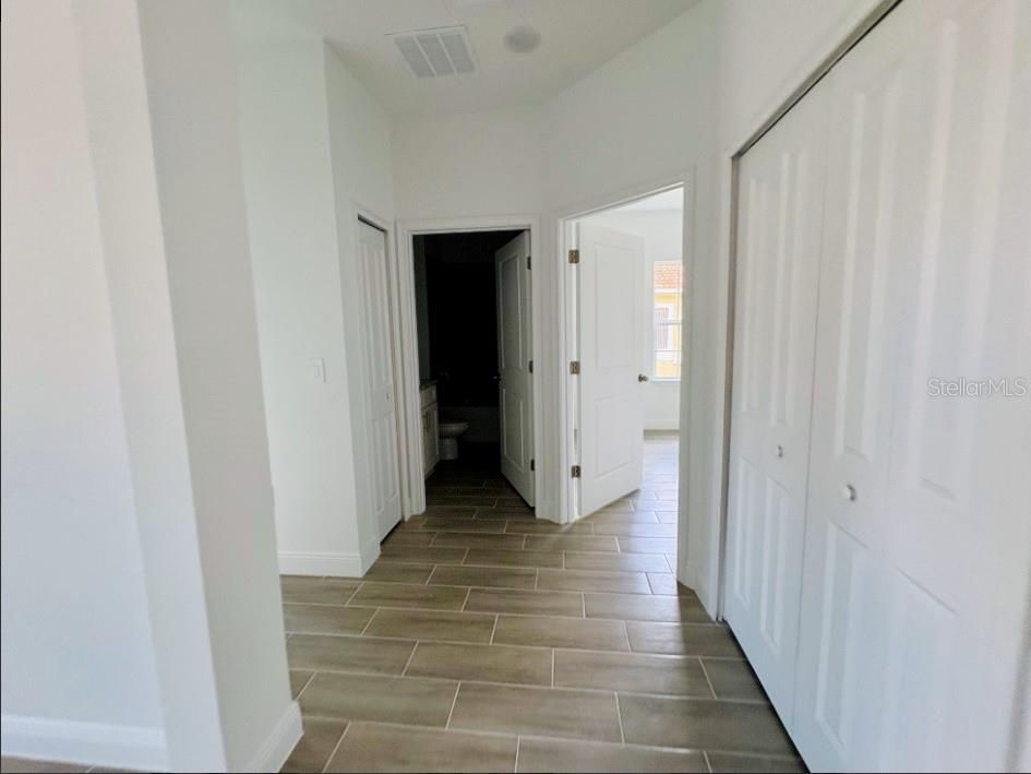 For Rent: $1,425 (2 beds, 2 baths, 1055 Square Feet)